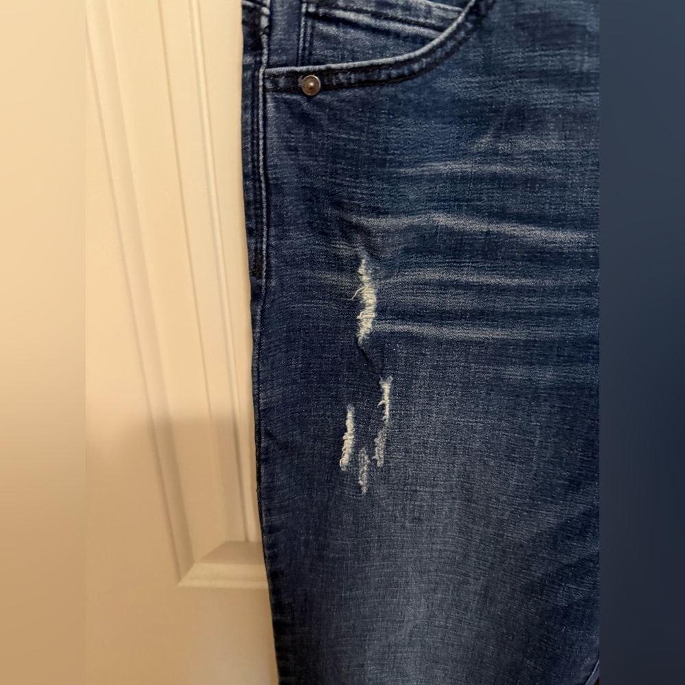 Democracy Blue Straight Leg Jeans with Distressed Details‎ Size 10 - Picture 7 of 8